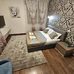 アパートホテル Grande Bellezza Luxury 3*