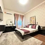 Grande Bellezza Luxury アパートホテル 3*